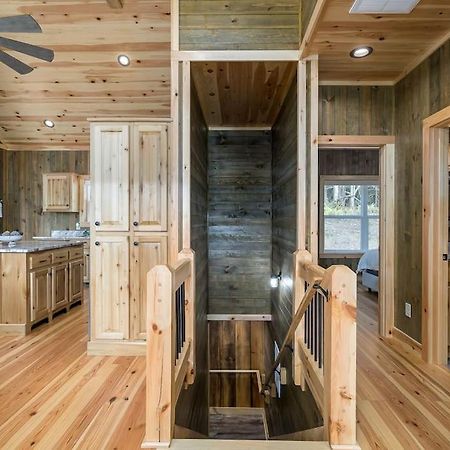 The Llaguna Lodge - New Cabin, Sleeps 10, Fire Pit, Hot Tub, In Blue Ridge , Ga Buitenkant foto