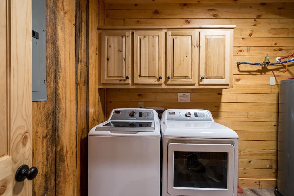 The Llaguna Lodge - New Cabin, Sleeps 10, Fire Pit, Hot Tub, In Blue Ridge , Ga Buitenkant foto