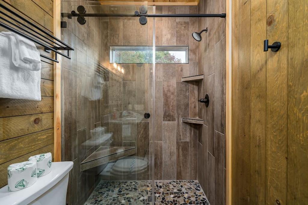 The Llaguna Lodge - New Cabin, Sleeps 10, Fire Pit, Hot Tub, In Blue Ridge , Ga Buitenkant foto