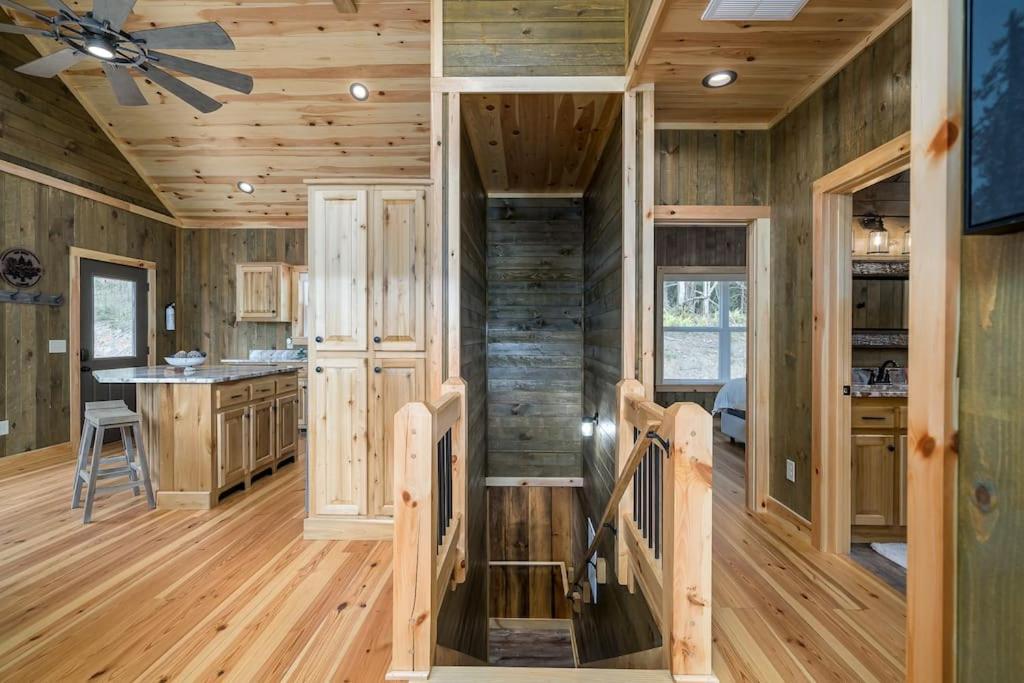 The Llaguna Lodge - New Cabin, Sleeps 10, Fire Pit, Hot Tub, In Blue Ridge , Ga Buitenkant foto